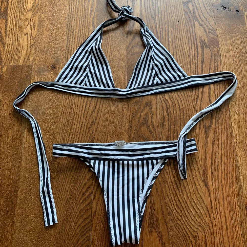Striped bikini set